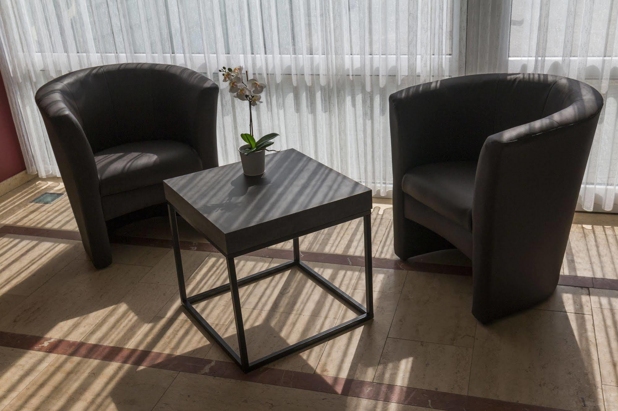 Park Hotel Kelmis Экстерьер фото