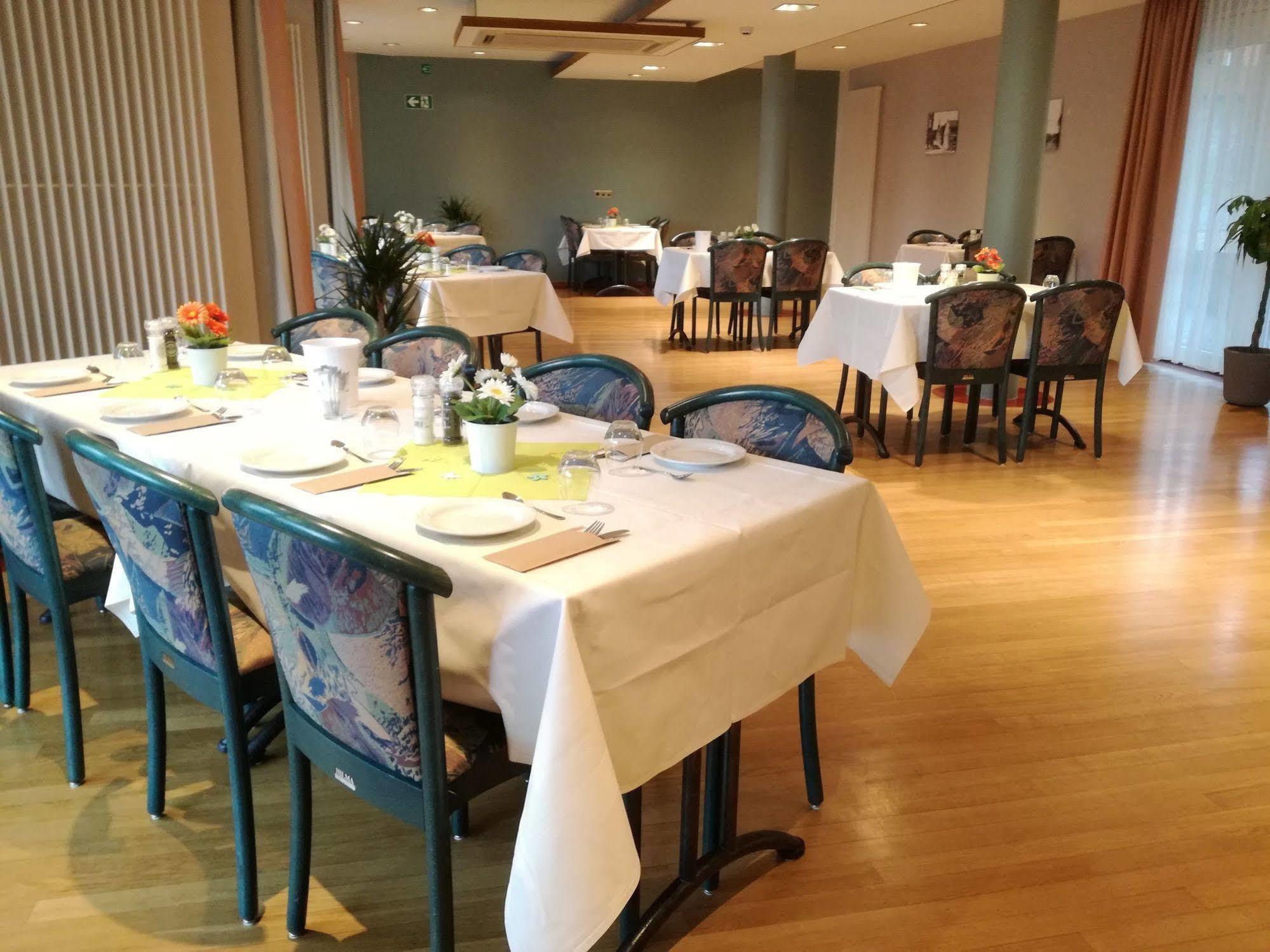Park Hotel Kelmis Экстерьер фото